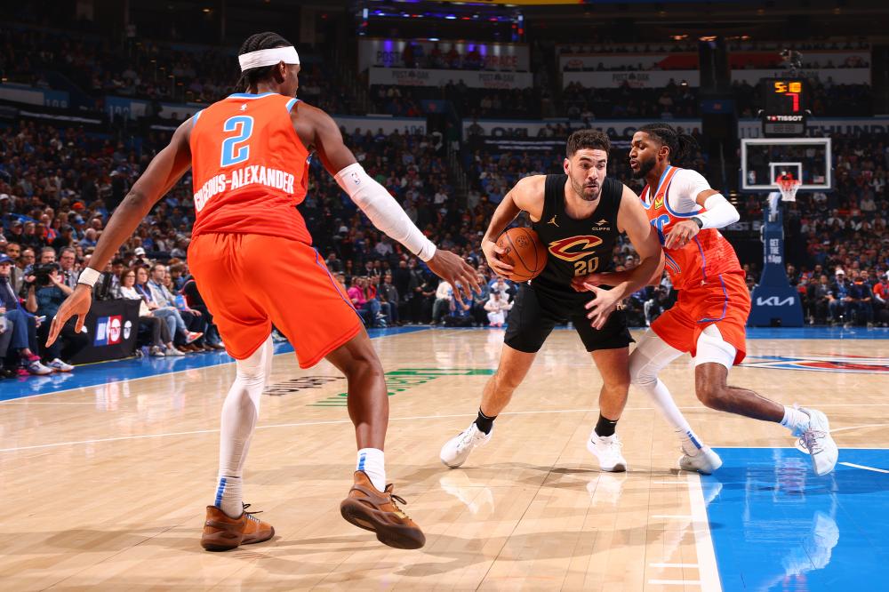 背后究竟隐 背后究竟隐