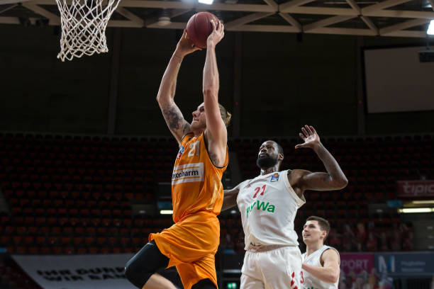 中国足球新 中国足球新