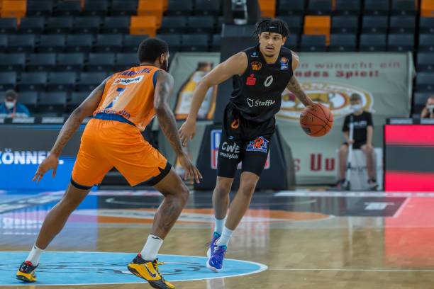 玩家和足球 玩家和足球